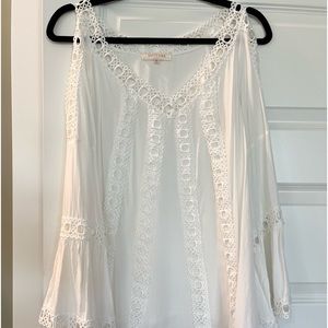 Solitaire White Cold Shoulder Top, Sz M